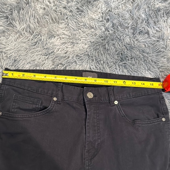 H&M Black Skinny Jeans Sleek Modern Fit - Picture 6 of 6